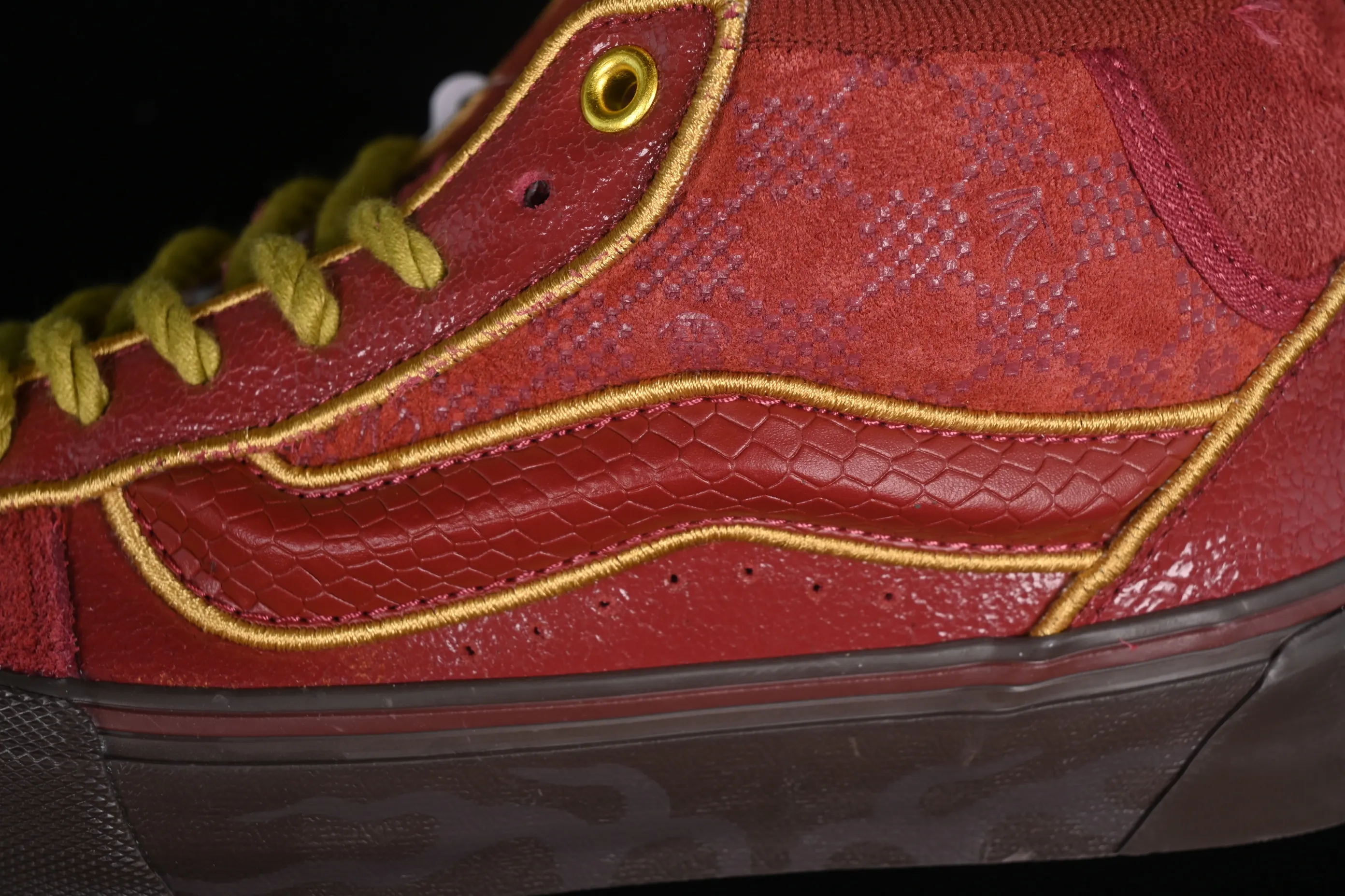 All categories Vans Vans series Vans Mid Vans Knu Mid Vans official Zodiac series-Year of the Dragon limited edition mid-top bread shoes VN000E56D38